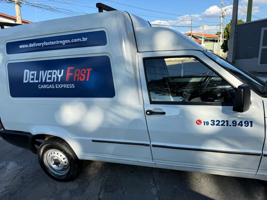 Van da Delivery Fast envelopada