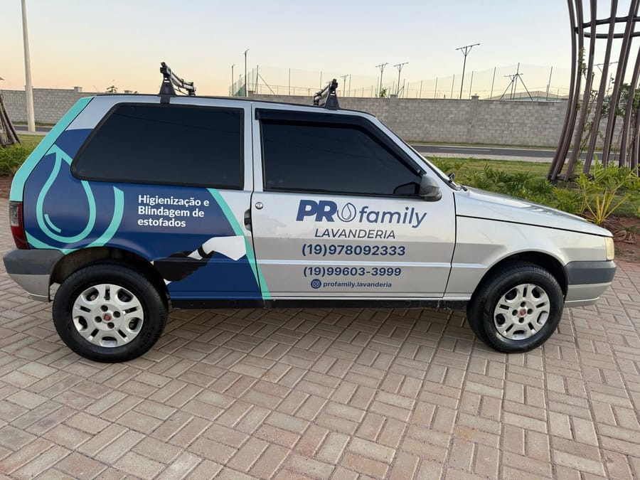 Carro da PROfamily Lavanderia adesivado