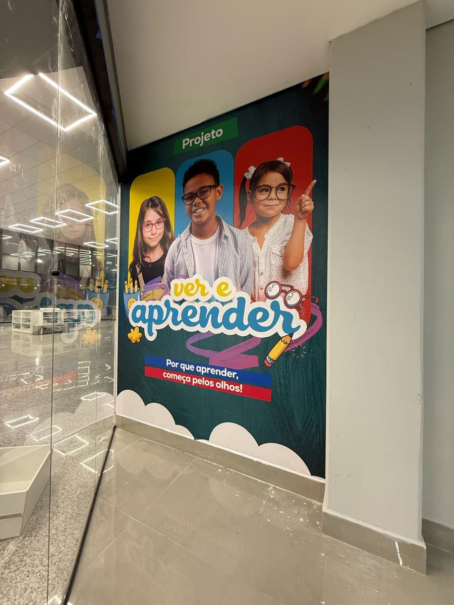 Painel Ver e Aprender em ótica