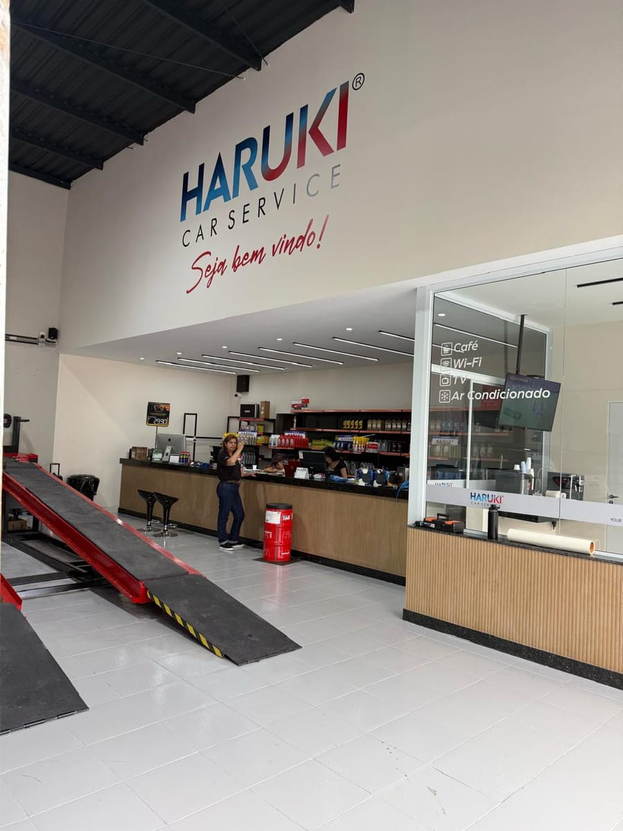 Interior da Haruki Car Service