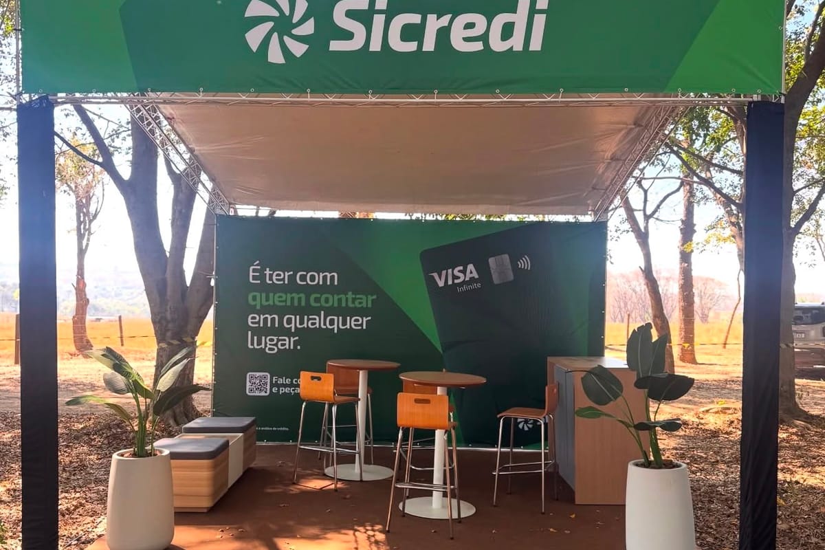 Estande de feira produzido pela Fenar